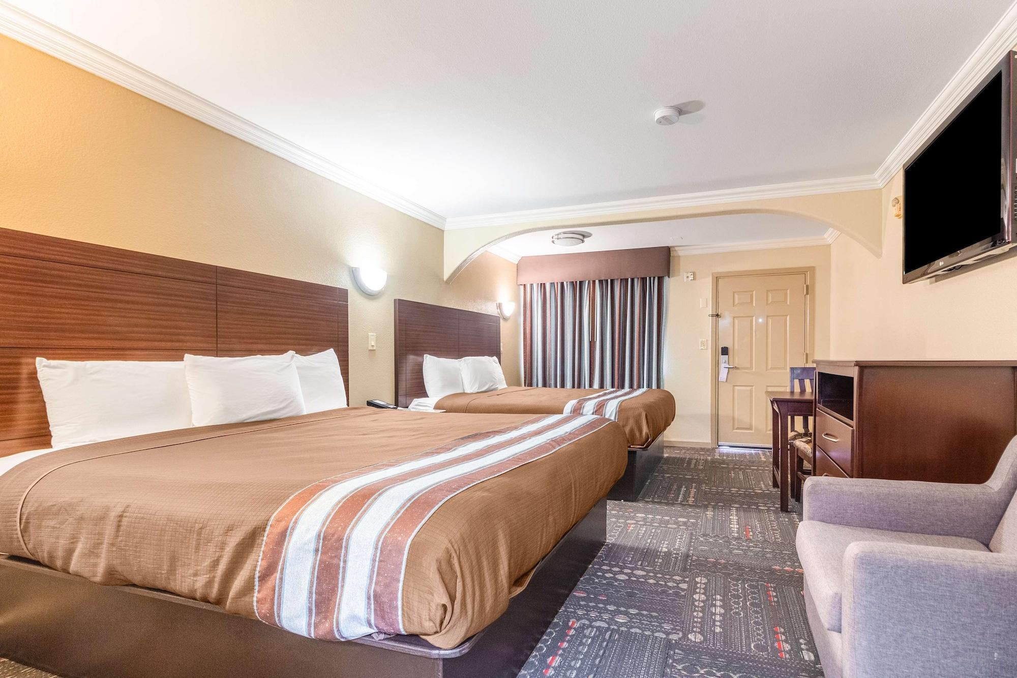 Americas Best Value Inn Houston Heights At I-45 Buitenkant foto