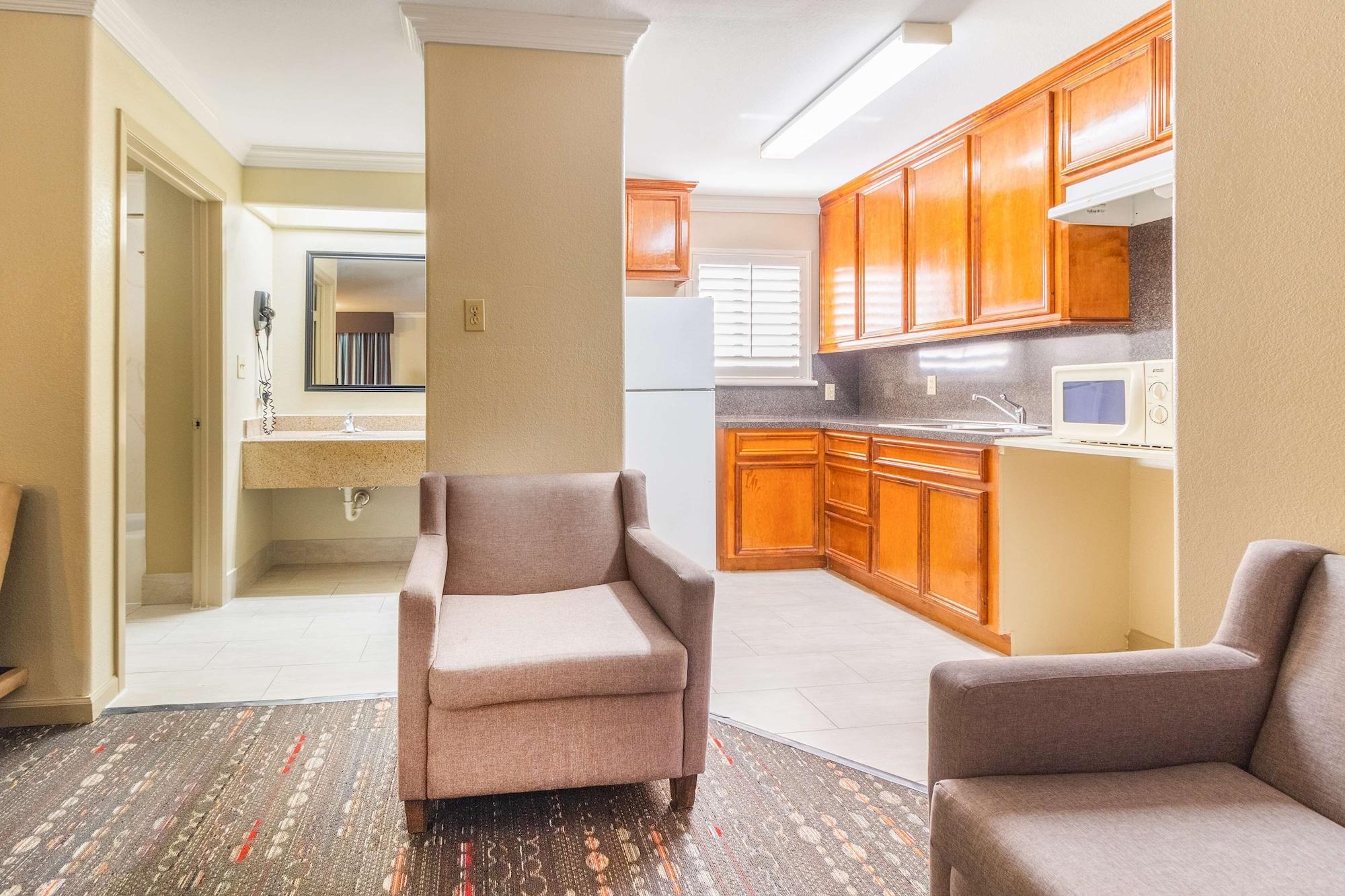 Americas Best Value Inn Houston Heights At I-45 Buitenkant foto