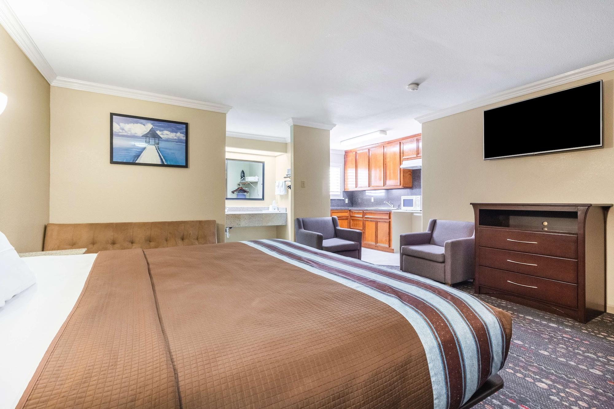 Americas Best Value Inn Houston Heights At I-45 Buitenkant foto