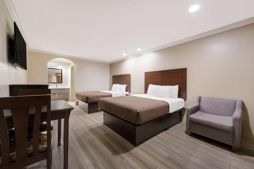 Americas Best Value Inn Houston Heights At I-45 Kamer foto