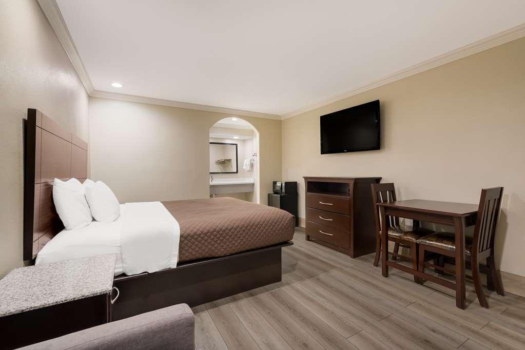 Americas Best Value Inn Houston Heights At I-45 Kamer foto
