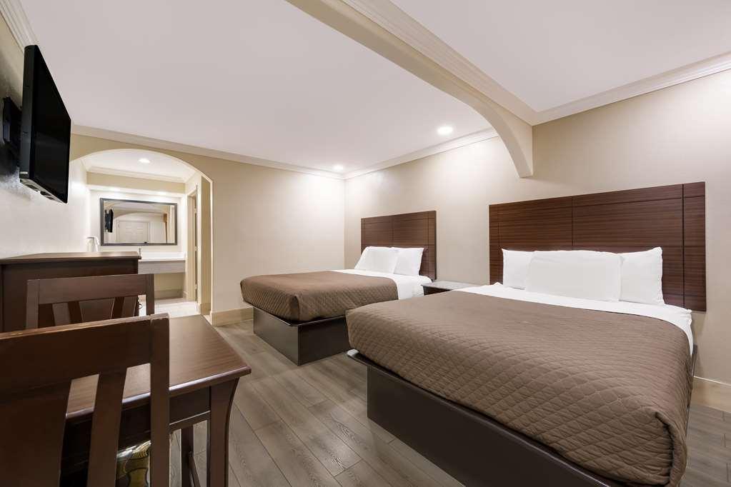 Americas Best Value Inn Houston Heights At I-45 Kamer foto