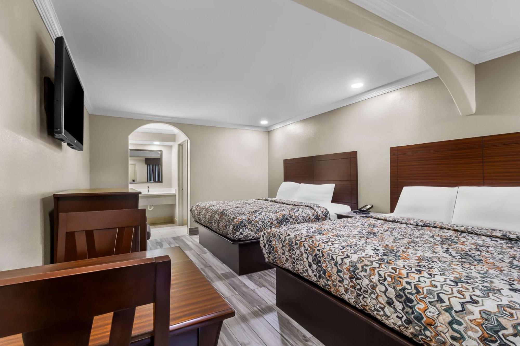 Americas Best Value Inn Houston Heights At I-45 Buitenkant foto