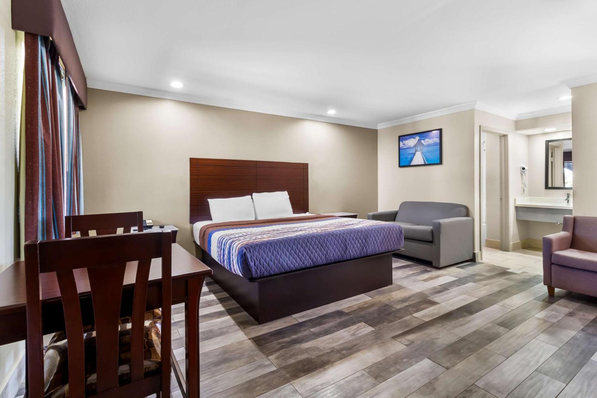 Americas Best Value Inn Houston Heights At I-45 Buitenkant foto