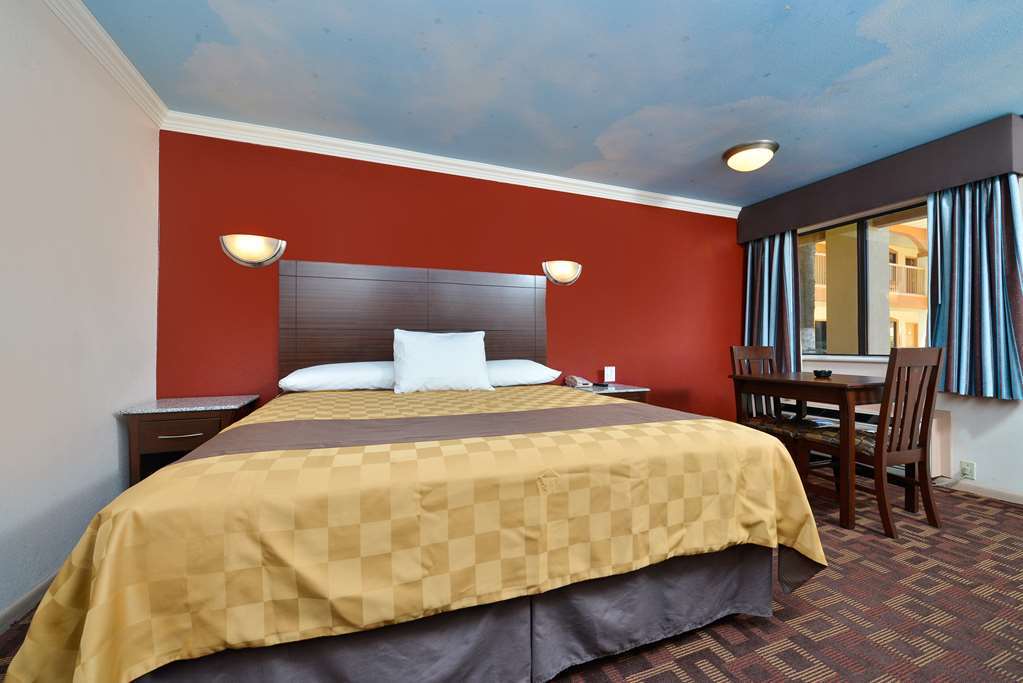 Americas Best Value Inn Houston Heights At I-45 Kamer foto